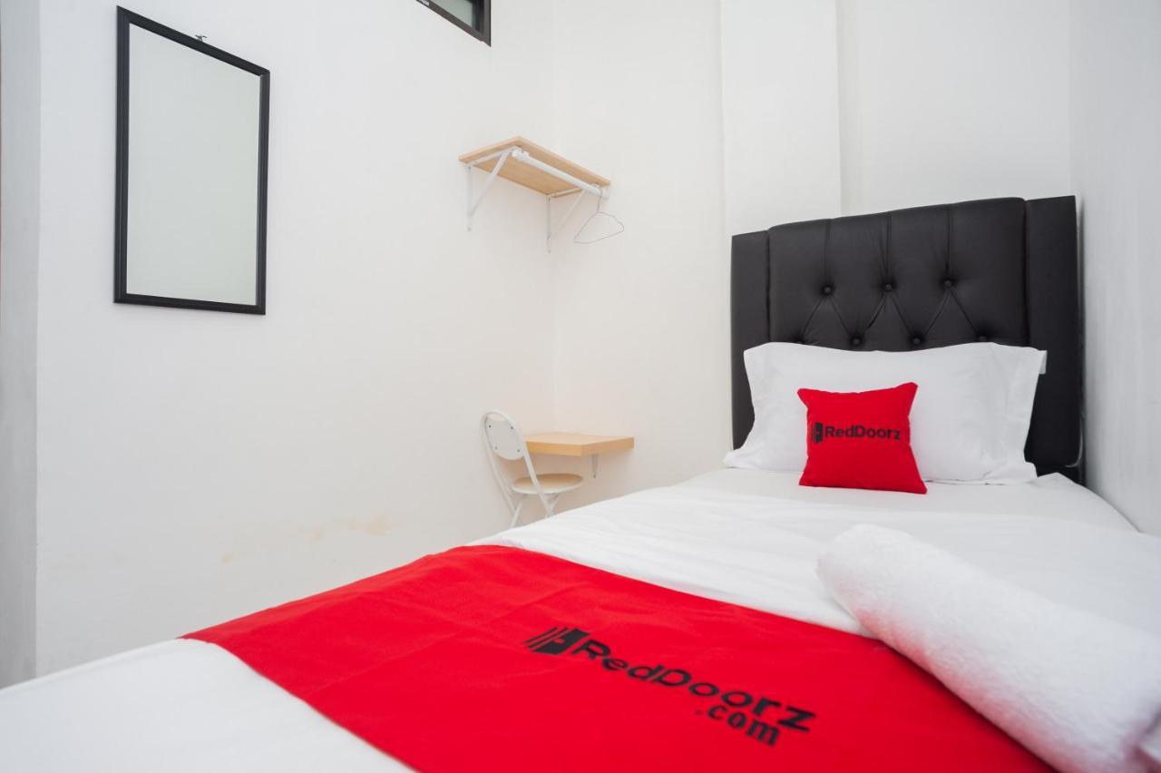 Reddoorz At Jalan Bangau Palembang Ξενοδοχείο Εξωτερικό φωτογραφία
